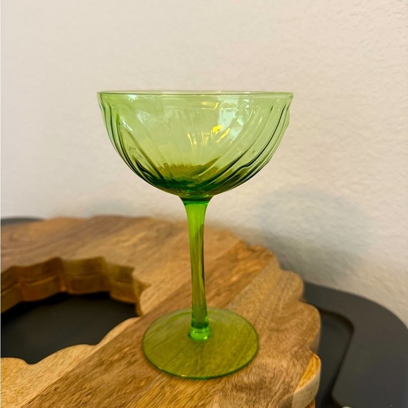 New Vintage Inspired Set of Three Green Glass Goblets - Picture 8 of 8